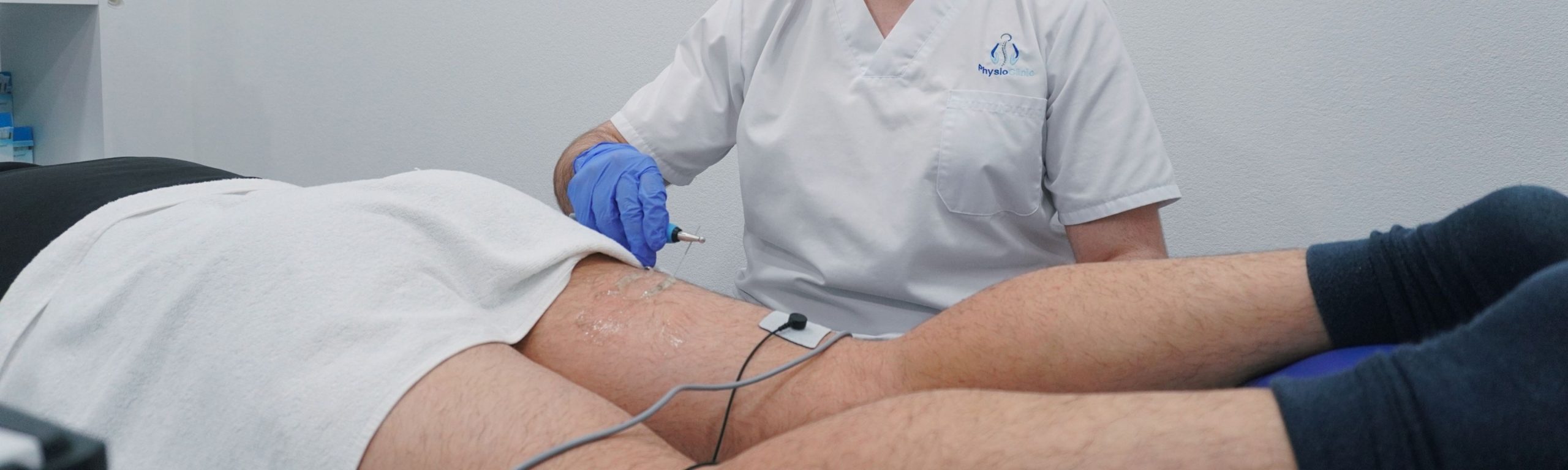 Tratamento fisioterapêutico com agulhas